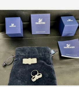 AUTHENTISCHES SWAROVSKI SET: BROUCH UND RING WUNDERSCHÖN. KOMMT MIT BOX BEUTEL BUCH - Bild 1 von 5