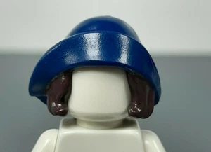LEGO dunkelbraune Minifigur Haar Combo Bob geschnitten dunkelblau weich gefaltete Krempe Mütze - Bild 1 von 10