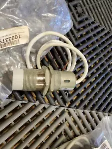 Automation Direct CT1-CP-2A Capacitive Proximity Sensor M30 Barrel - Picture 1 of 4