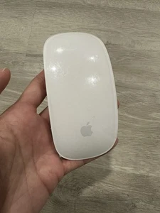 CH117 Apple Magic Mouse A1296 wireless bluetooth white TESTED WORKS - Picture 1 of 7
