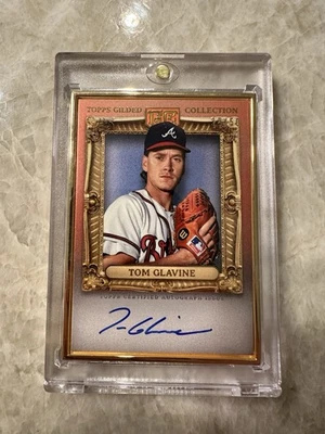 2024 Topps Gilded MLB Tom Glavine Gold Framed Hall of Famers Auto Rose Gold /50 - Image 1 of 4
