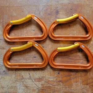 PETZL SPIRIT Carabiner Set - 4 Pieces - Picture 1 of 4