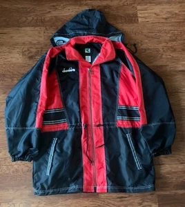 Vintage 1992 Men's XL Diadora Red & Black Jacket/Coat: Brand New & Never Worn - Picture 1 of 17