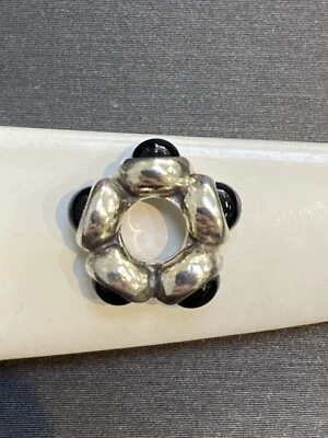 Dije Pandora Espaciador Ónix Retirado Foto 1 de 2