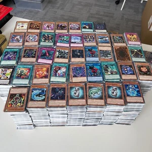 Yu-Gi-Oh! Konvolut Restposten Massensammlung inkl. - Super Ultra seltene Holo 200 Karten - Bild 1 von 5