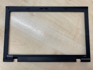 Lenovo Thinkpad L520 LCD Screen Surround Bezel 04W1736 - Afbeelding 1 van 1