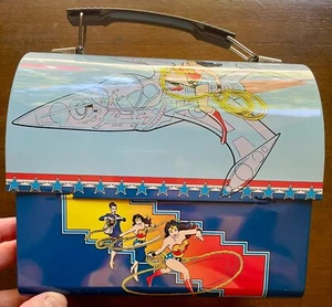 Vintage Wonder Woman Dome Lunch Tote By Vandor - Imagen 1 de 7