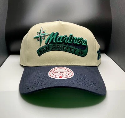 2024 Lids X Topps FFNYC Ken Griffey Jr. Player Chase Series 1 with pin - Image 1 of 4