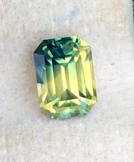 Zafiro australiano de 1,07 quilates sin calor zafiro de alta calidad Foto 1 de 3