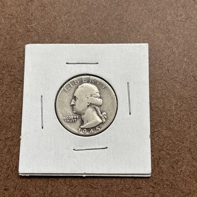 1945 Washington Quarter  (90%) Silver Nicely Worn - Image 1 of 3