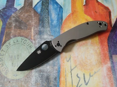 Spyderco Tenacious, Black 8Cr13MoV Plain Blade, Gray Titanium Handle - Image 1 of 4