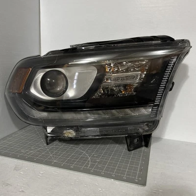 Faro de xenón oculto para pasajeros Dodge Durango 2014-2018 "leer" Foto 1 de 4