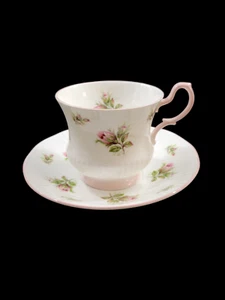 Vintage 1970s Royal Dover Teacup & Saucer Ribbed PINK Flowers & Trim England - Picture 1 of 13