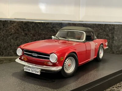 Britains 1/18 Scale - Triumph TR6 Roadster 1974 Red - (Rare soft top) - Image 1 of 4