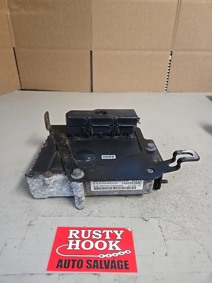 1999 Dodge Intrepid Chrysler Concorde P04606936AD TRANSMISSION CONTROL MOD. TCM Foto 1 de 4