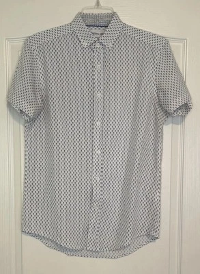 International Report Mens Shirt Size Small Short Sleeve Pineapple Pattern - Image 1 of 4