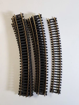 Lot of 10 - Atlas 22" R Curved Snap Track HO Scale - Image 1 of 2