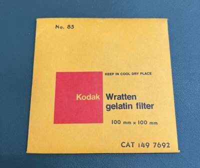Kodak Wratten Gelatin Filter - No.85 Colour Conversion 100 x 100mm (CAT 1497692) - Image 1 of 2