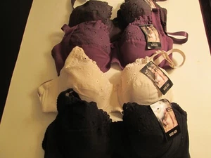 Strick-BH mit Ösenbesatz 42D, verschiedene Farben, neu mit Etikett - Bild 1 von 9