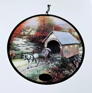 "Puente cubierto Thomas Kincaid vitral Suncatcher 5"" redondo Country Memories" - Imagen 1 de 5