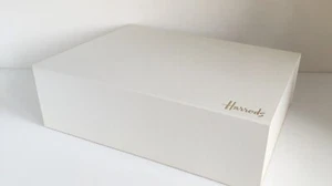 Harrods Gift Box Medium Cream 40cm - Picture 1 of 13