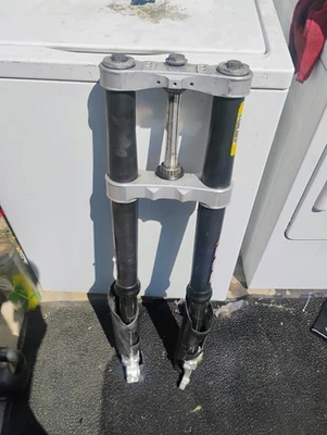 KTM 450 SX-F SXF 2009 horquilla delantera extremo triple abrazadera árbol amortiguadores rectos Foto 1 de 4