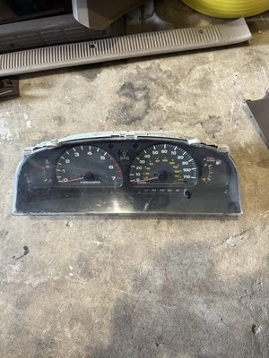 2000 Toyota 4runner Speedometer - Image 1 of 2