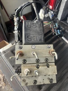 🥇86-91 CHEVROLET CORVETTE C4 ANTI LOCK BRAKE ABS PUMP MODULE UNIT 14084081 OEM - Picture 1 of 9