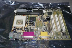 Socket PGA 370 motherboard ATX VGA audio PCI IDE FDD Intel 810 chipset Intel 81 - Picture 1 of 9