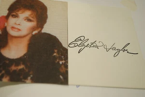 Elizabeth Taylor IP signed page Autogramm - Bild 1 von 3