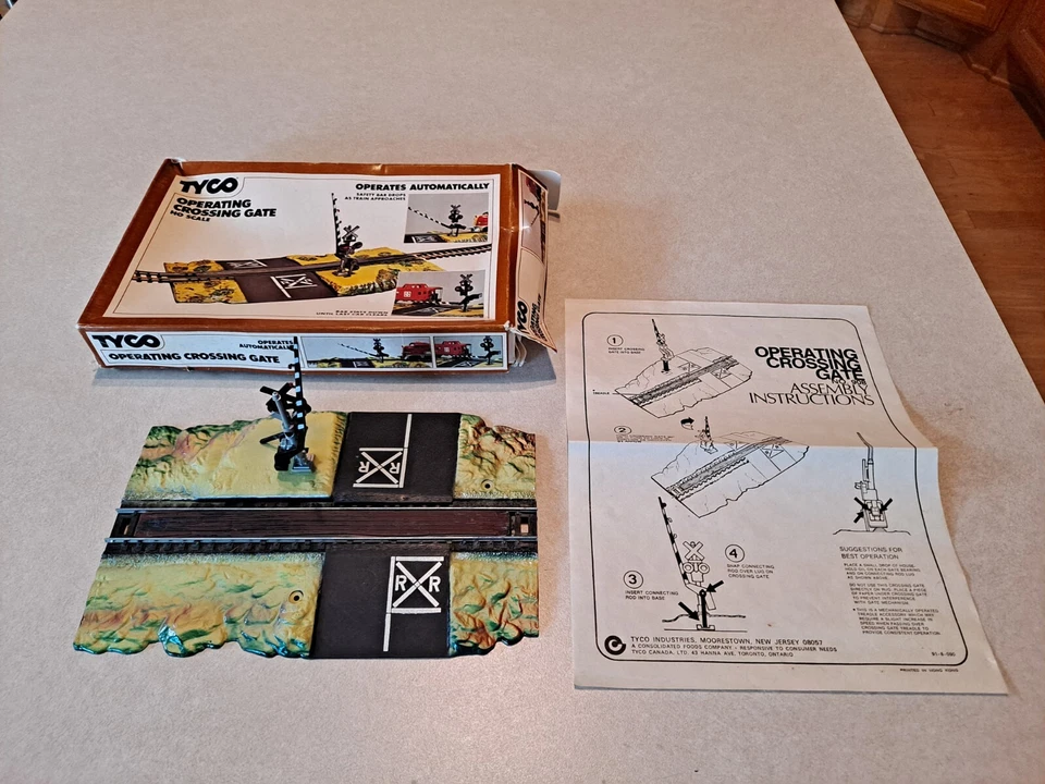 Puerta de cruce escala TYCO HO #908: usada: faltan piezas Foto 1 de 4