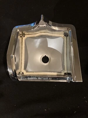 Oldsmobile Starfire 1963 carcasa de luz trasera lado derecho 63 Olds Foto 1 de 4