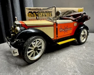 Coche de juguete de hojalata vintage de la URSS coche de juguete modelo grande soviético a batería - Imagen 1 de 12