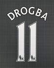 DROGBA #2007-2013 Spielergröße Premier League weißer Namenssatz Lextra
