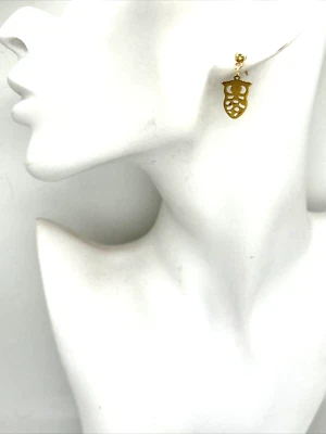 Lindos pendientes colgantes pequeños dorados de acero inoxidable filigrana con cuernos búhos Foto 1 de 4