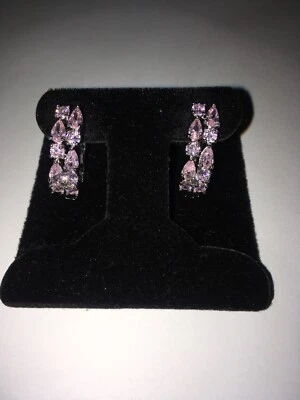 Серьги-кольца с розовым сапфиром (созданные в лаборатории) - Изображение 1 из 4