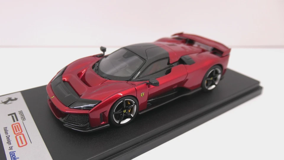 LookSmart 1:43 - Ferrari F80 - Rosso Supercar / rot-metallic - LS559A - Bild 1 von 1