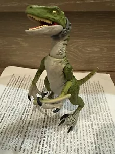 Mattel Jurassic World Amber Collection Velociraptor Charlie Raptor Broken Tail - Picture 1 of 17