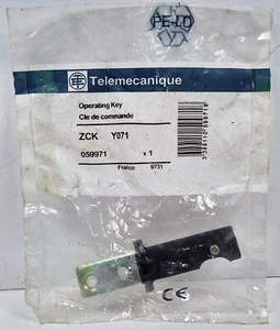 Telemecanique ZCKY071 Operating Key - Picture 1 of 4