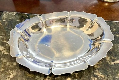 PLATO DE SERVIR LUNT SILVERPLATE Ovalado Festoneado Foto 1 de 4