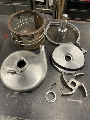 Waukesha Cherry C218 STAINLESS STEEL CENTRIFUGAL PUMP No Motor 0530 - Image 1 of 4