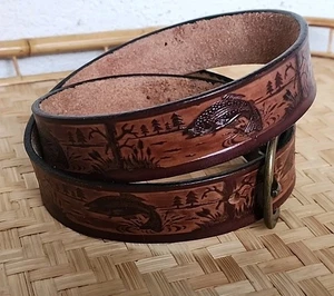 Vtg Tooled LEATHER Belt JUMPING FISH Trout Salmon SCENE Waist 31" Women's Boho - Picture 1 of 7