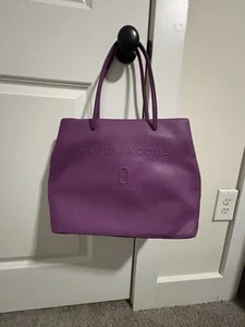 THE MARC JACOBS | Purple Embossed Logo East/West Leather Tote Saffiano Leather - Picture 1 of 6
