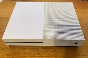 Consola Xbox One S 1TB - Blanca con HDMI, Alimentación y Mando - Imagen 1 de 6