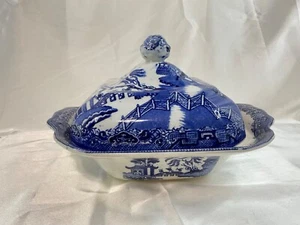 Vintage Baker & Co. "Blue Willow" Covered Casserole Bowl w/Handles & Lid - Picture 1 of 13