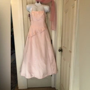 Pastellrosa Cinderella Divine Bling Elaine Größe 3/4 Ballkleid Neu mit Etikett mit Mängeln - Bild 1 von 11