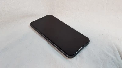 Apple iPhone 11 64GB Smart Phone Unlocked - Image 1 of 4