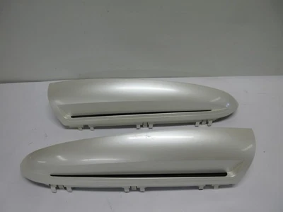 READ 02-06 Escalade Pair Set D Pillar Trim Quarter Molding Left Right WHITE - Image 1 of 4