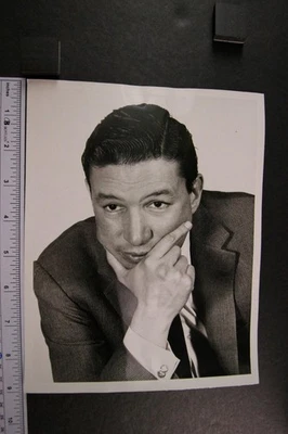 LOT: Eight 1980s TV NEWS PRESS PHOTOS (Lot #462) - Image 1 of 4