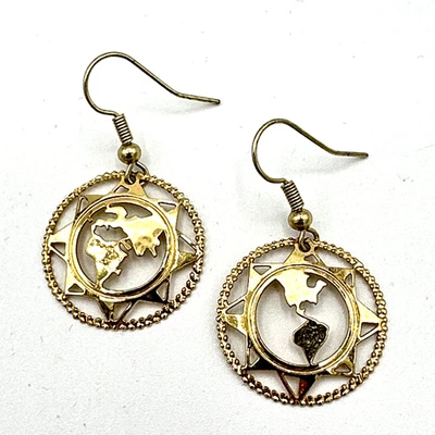 Pendientes Globo WILD BRYDE - Tono Dorado Tierra 1.5" Gota Firmado Recorte Redondo Foto 1 de 4